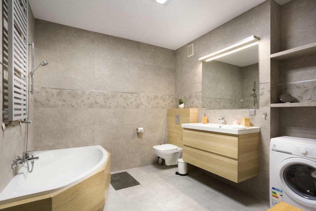 Premium Family&Friends Apartman Poznań Kültér fotó